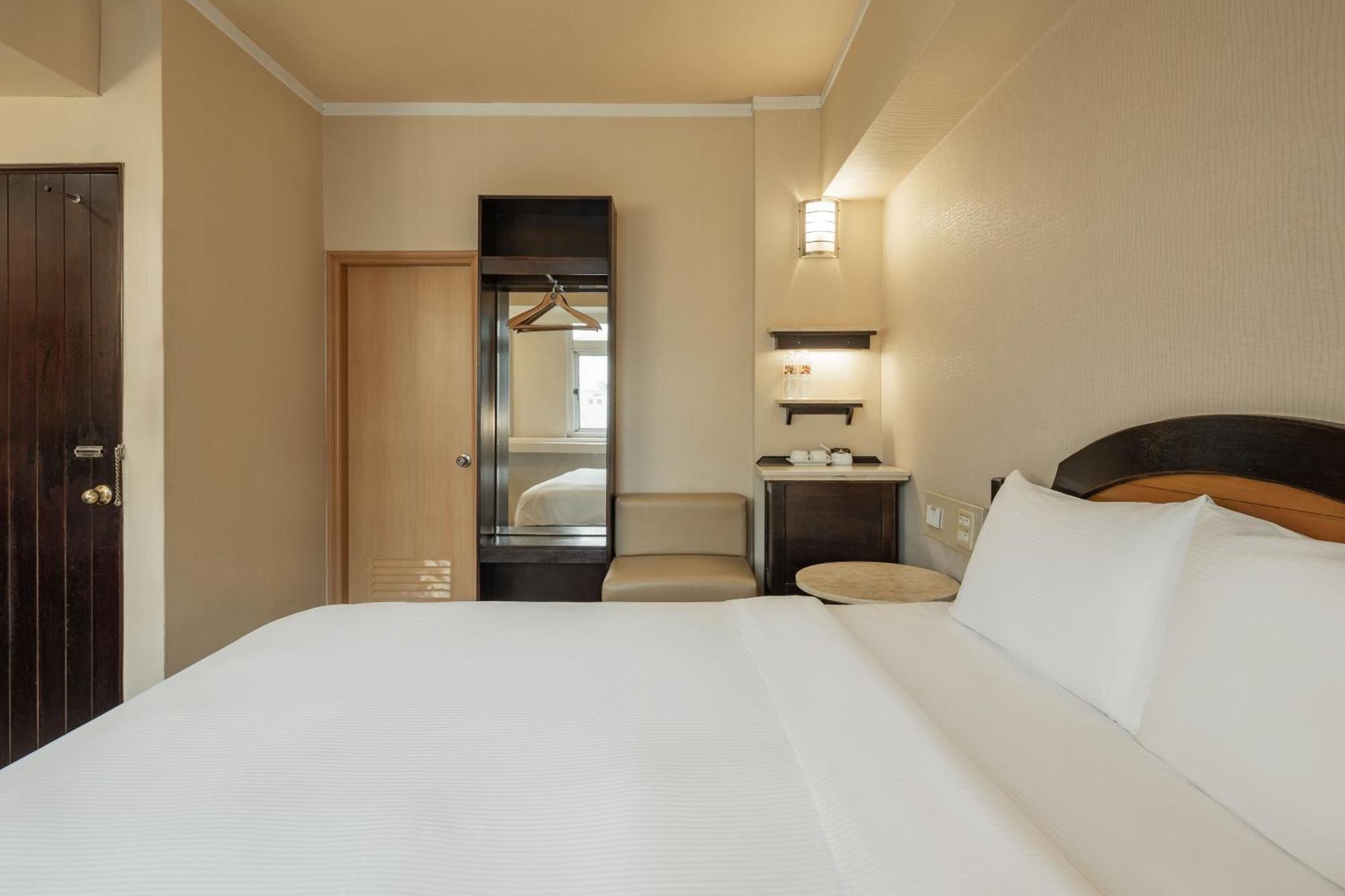 Kindness Hotel Weiwuying Kaohsiung Bilik gambar