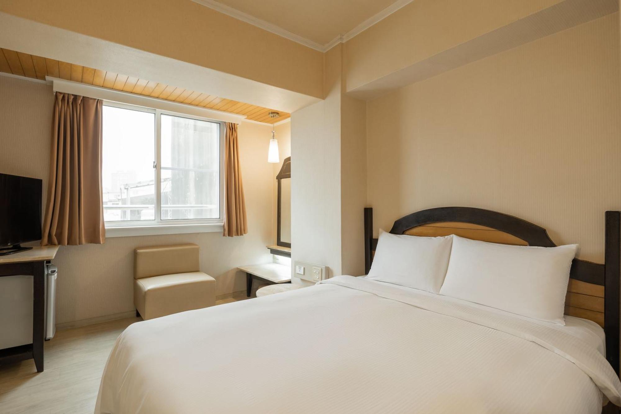 Kindness Hotel Weiwuying Kaohsiung Bilik gambar