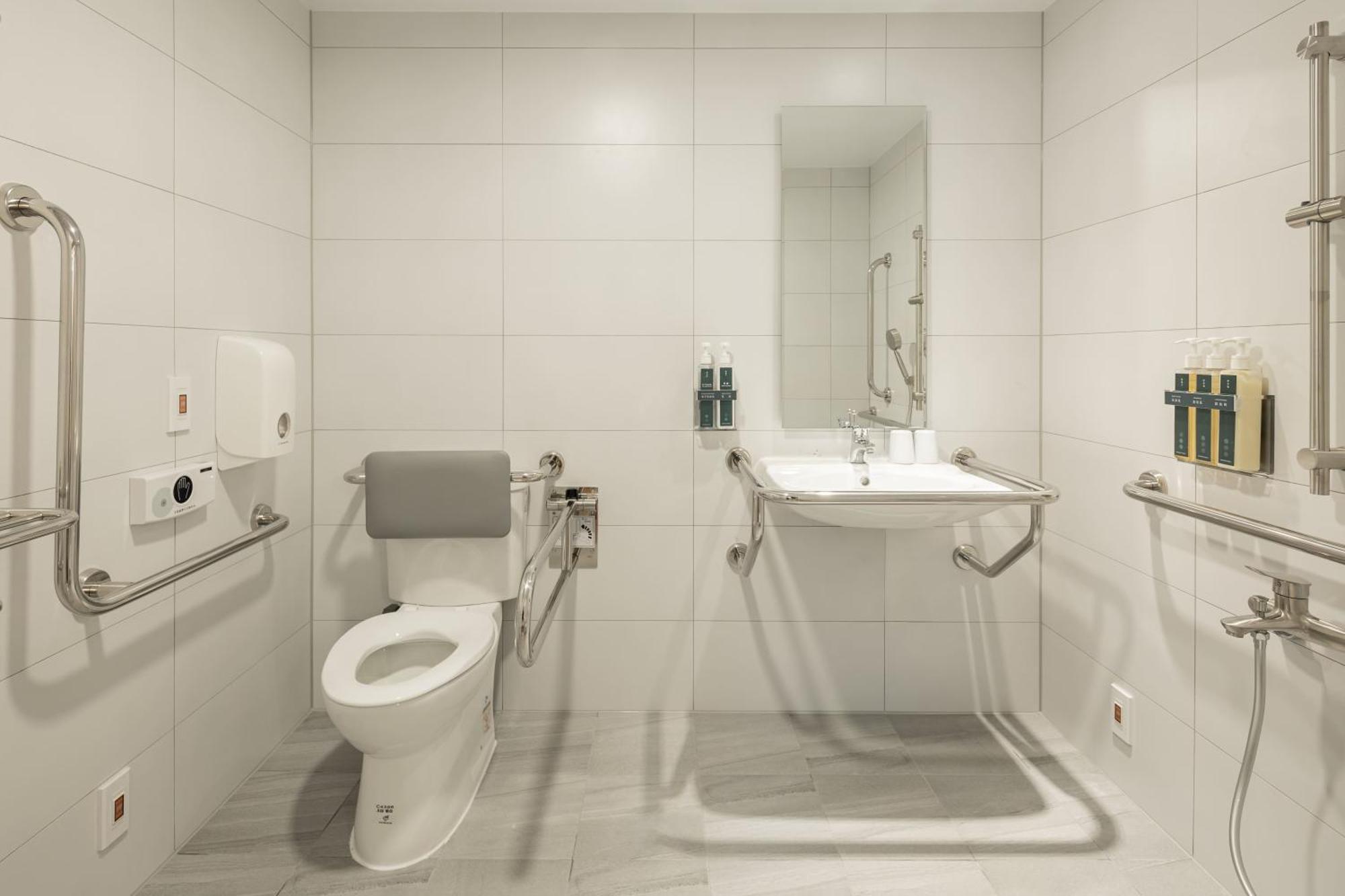 Kindness Hotel Weiwuying Kaohsiung Luaran gambar